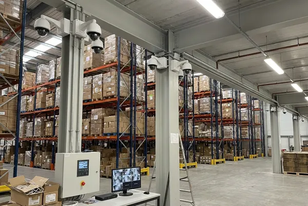 Lagerhalle mit CCTV-System